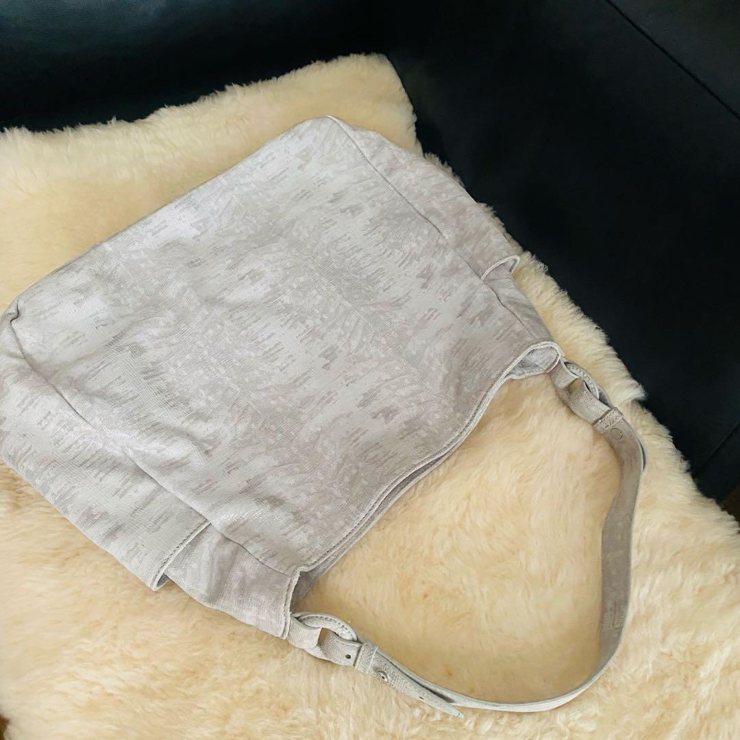 未使用❣️ TORY BURCH トリーバーチ ホーボーバッグ ライトグレー　袋付