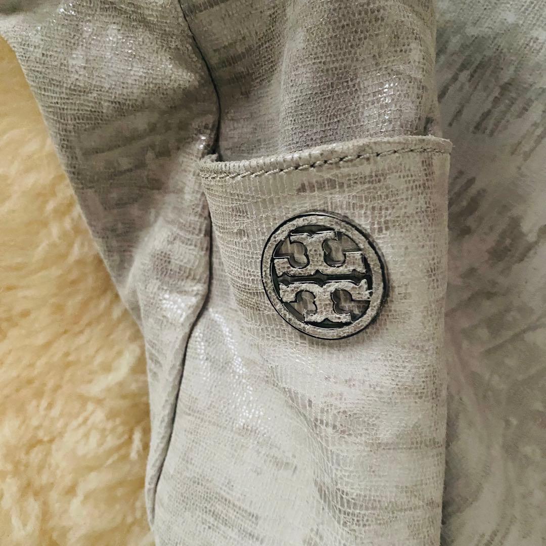未使用❣️ TORY BURCH トリーバーチ ホーボーバッグ ライトグレー　袋付