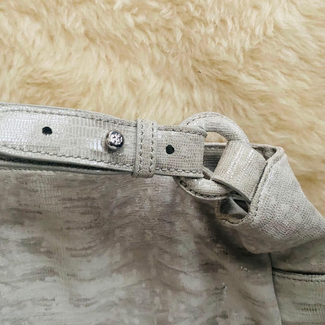 未使用❣️ TORY BURCH トリーバーチ ホーボーバッグ ライトグレー　袋付