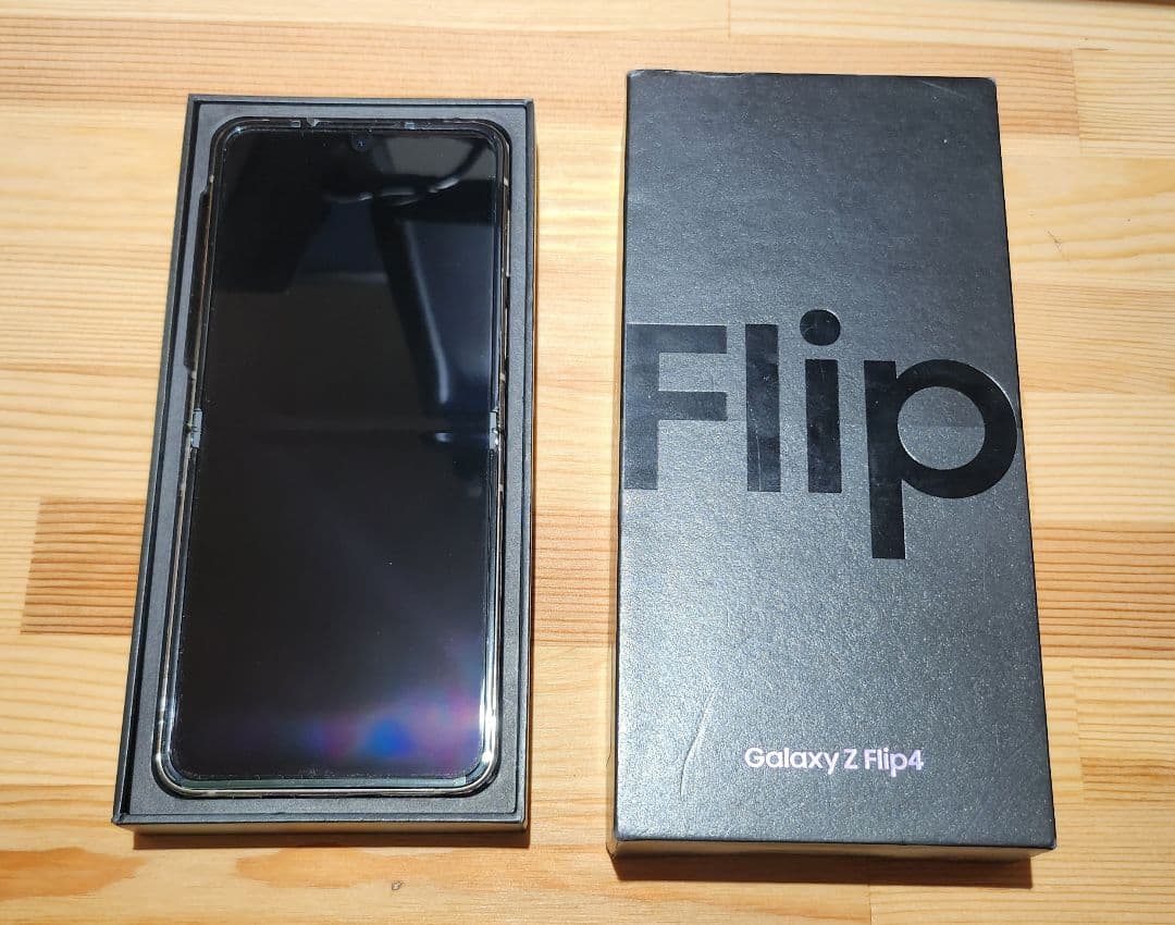 Galaxy Z Flip 4 5G 512GB SIM フリー