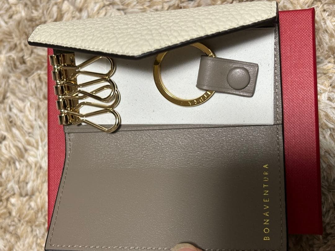 しろくまさん専用セール中！BONAVENTURA キーケース