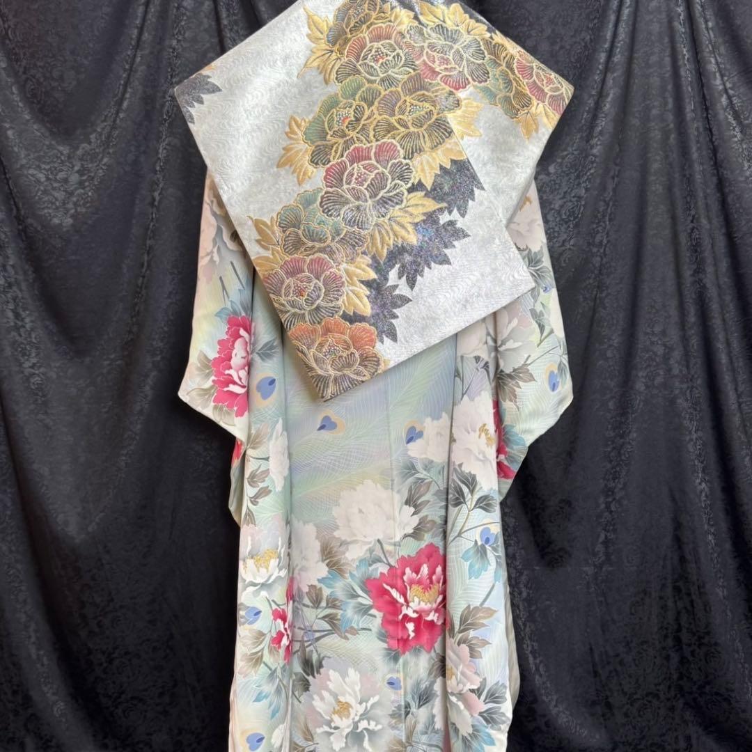 牡丹　孔雀の羽　駒刺繍　金彩　上品　逸品　フルセット　振袖　振り袖　※振袖のみ