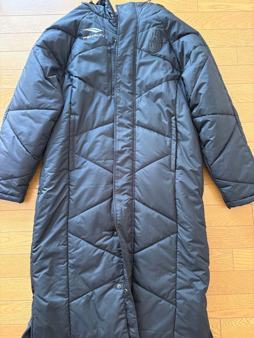 モンテディオ山形非売品PENALTY フード付きベンチコート 黒　期間限定出品