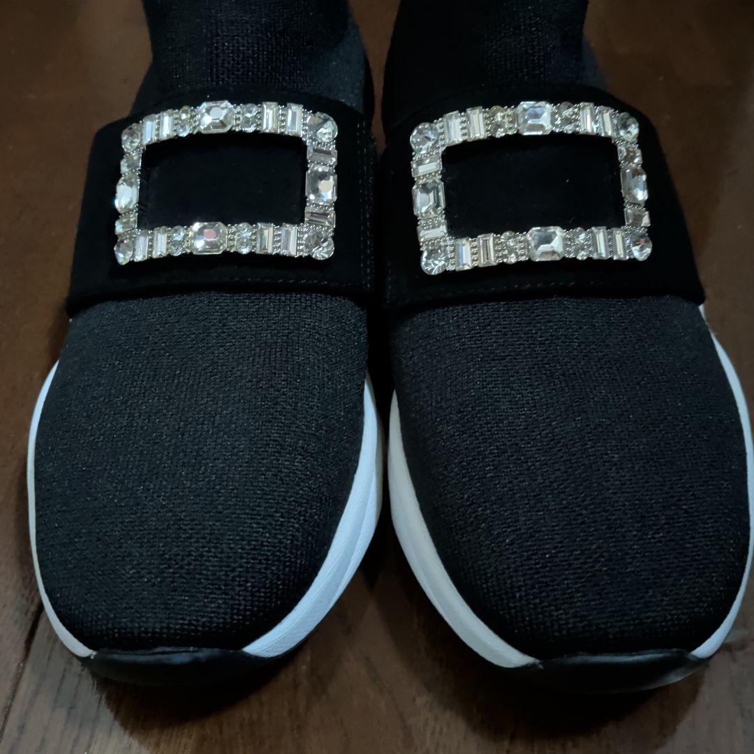 プラスダイアナ クリスタルバックル ニットソックススニーカー