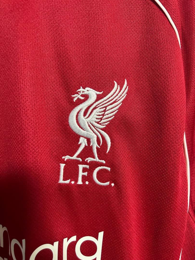 Liverpool 25/26 ホームユニフォームSZOBOSZLAI 8 M