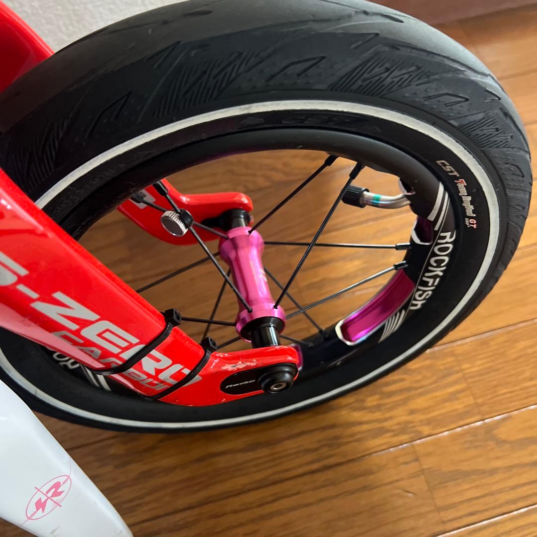 ROCKFISH GTRPRO 12インチ ピンク ストライダー