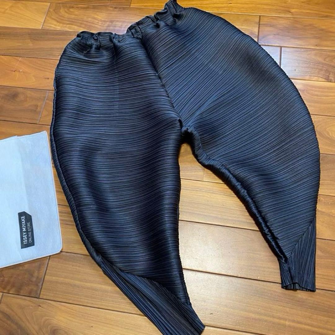 PLEATS PLEASE 2022年商品　サルエルパンツ