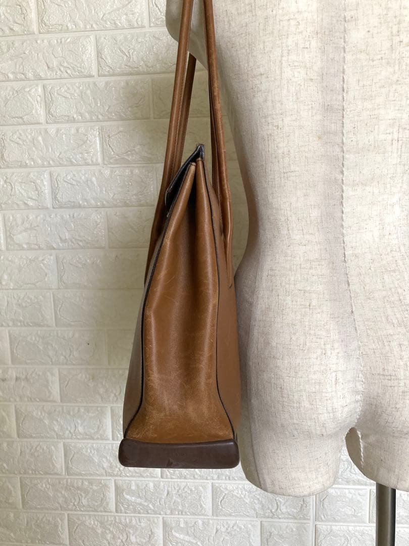 希少 PRADA ブラウン レザー トートバッグ