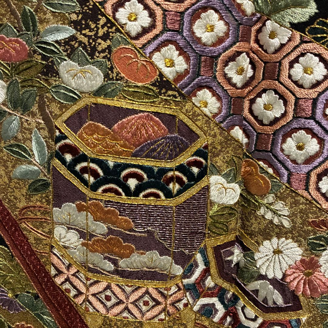 D68 黒留袖 総刺繍 慰斗紋 花模様 正絹 着物 袷 極美品