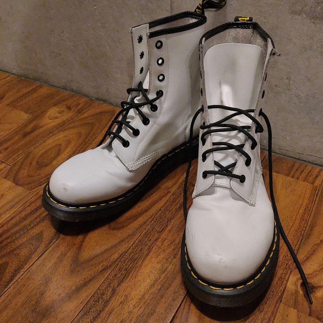 け*読様 Dr.Martin 8ホール 白 イエローステッチ UK9　美品