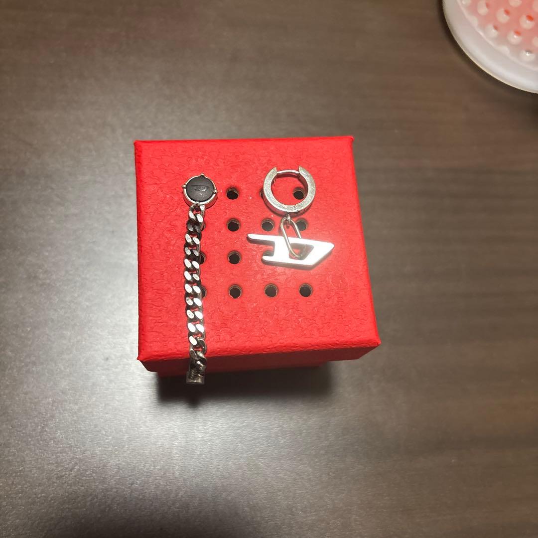 DIESELピアス 2個セット