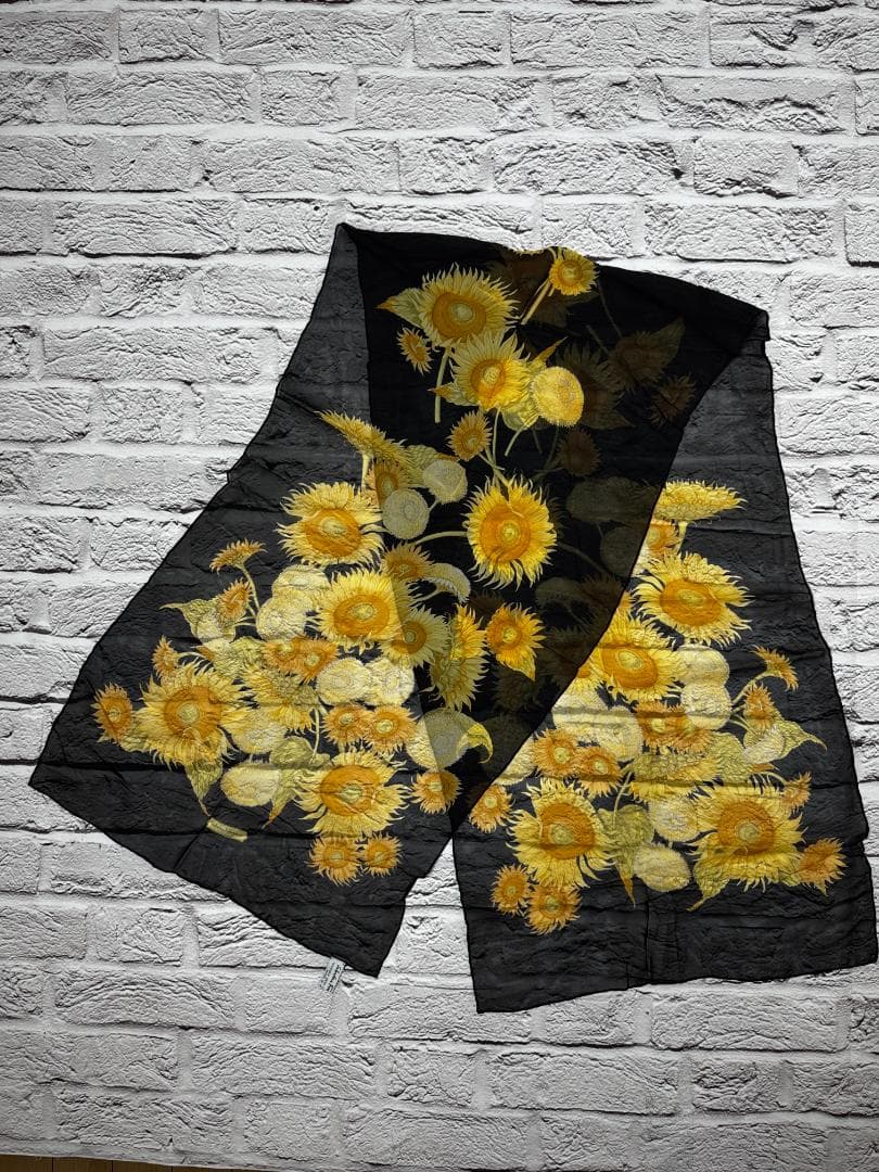 サルヴァトーレフェラガモ　シルク100％　ストール　ｗ2425-1023-①-③