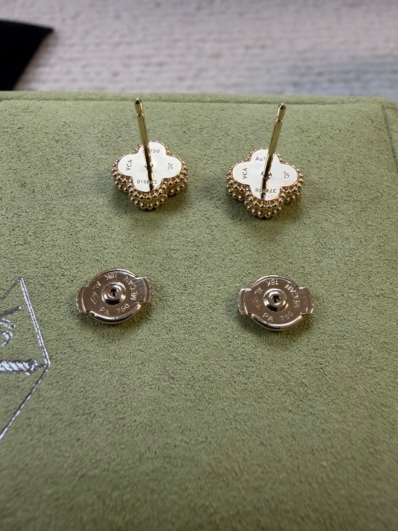 美品 ヴァンクリーフ&アーペル スウィート アルハンブラ ピアス カーネリアン