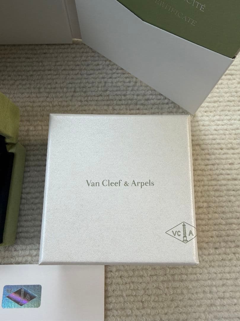 美品 ヴァンクリーフ&アーペル スウィート アルハンブラ ピアス カーネリアン