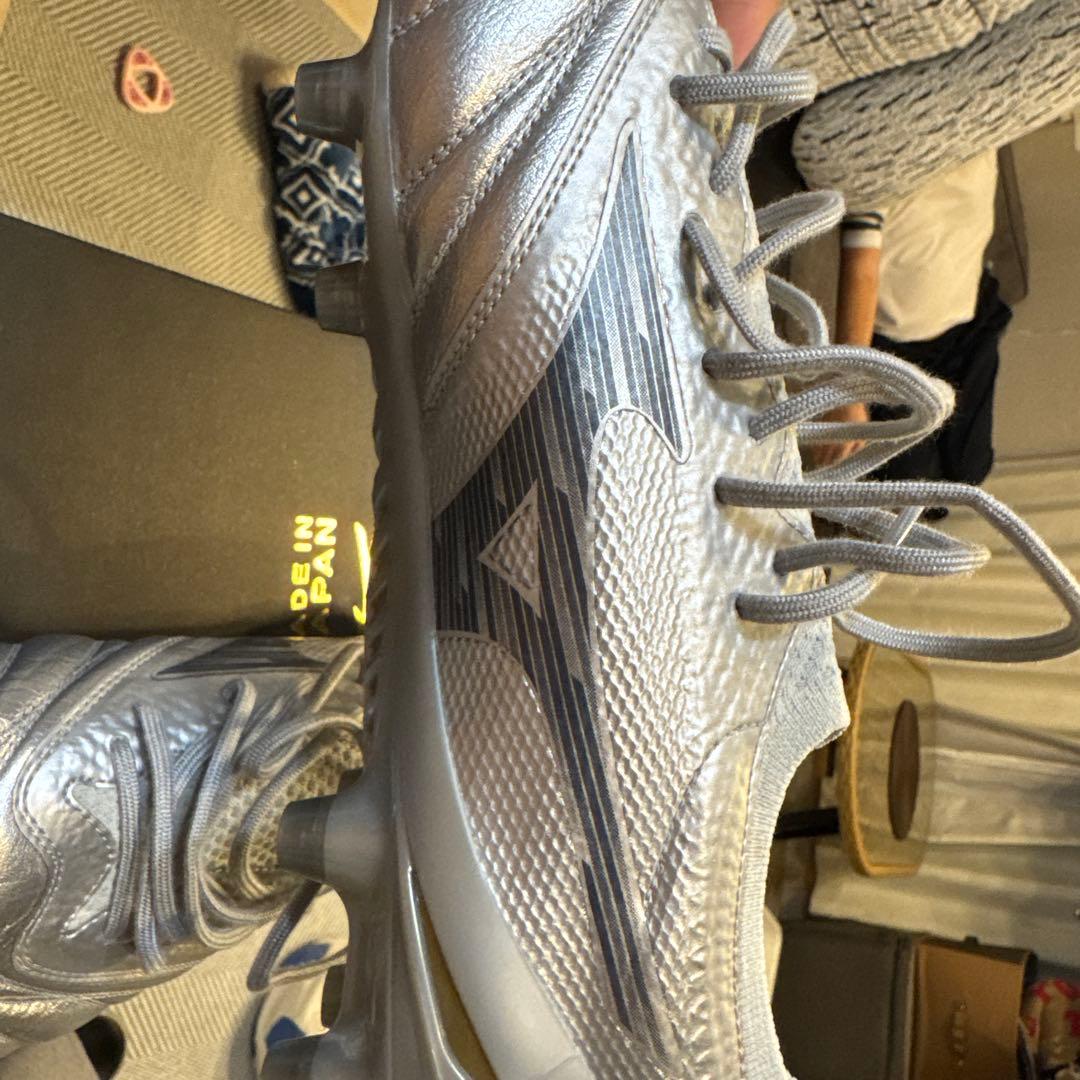 Mizuno Morelia Neo サッカーシューズ シルバー