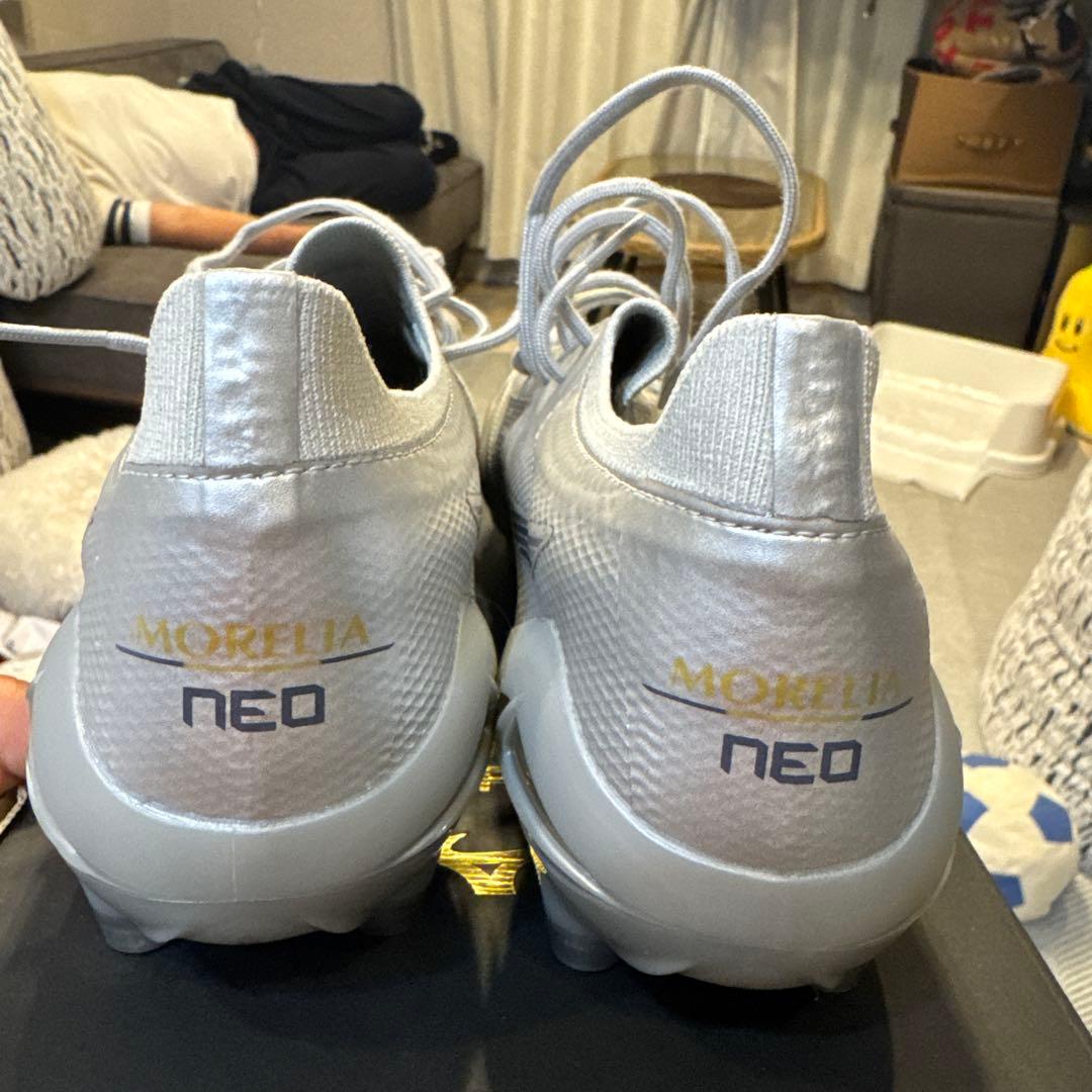 Mizuno Morelia Neo サッカーシューズ シルバー