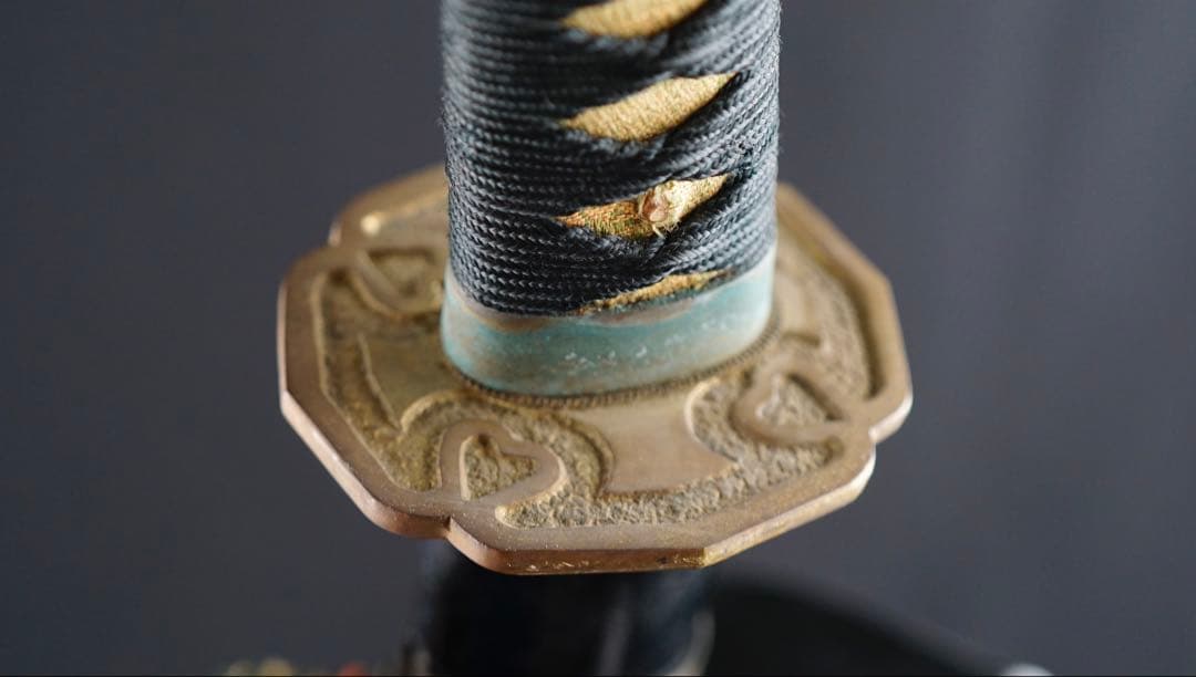 模造刀　青貝　特徴のある日本刀　居合刀　刀掛け付き　螺鈿