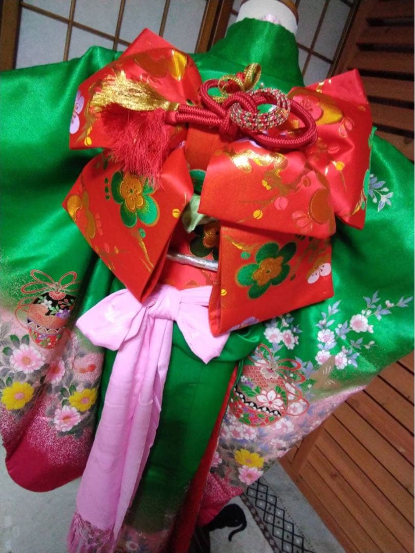 Keiko です。7歳向け・化繊のお着物セット