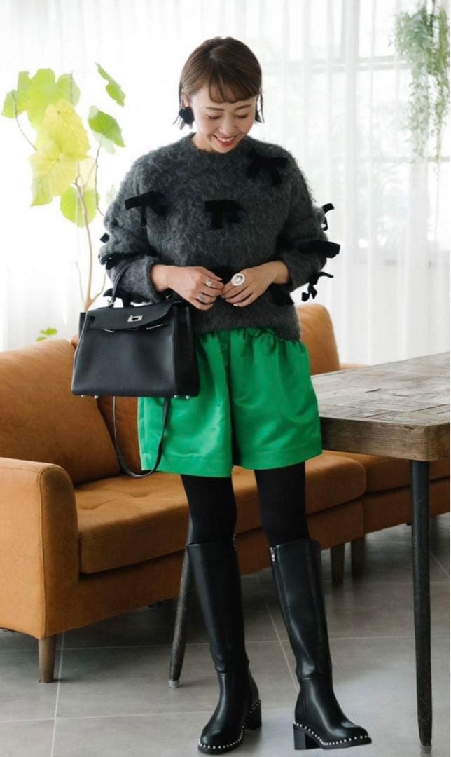 ヴェロフォンナ アキロンコラボバルーンショートパンツ グリーン新品未使用