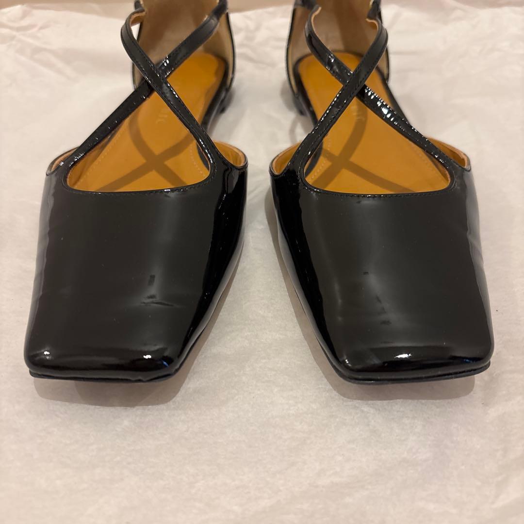 PIPPICHIC　AMBER TOE　クロスストラップフラットシューズ