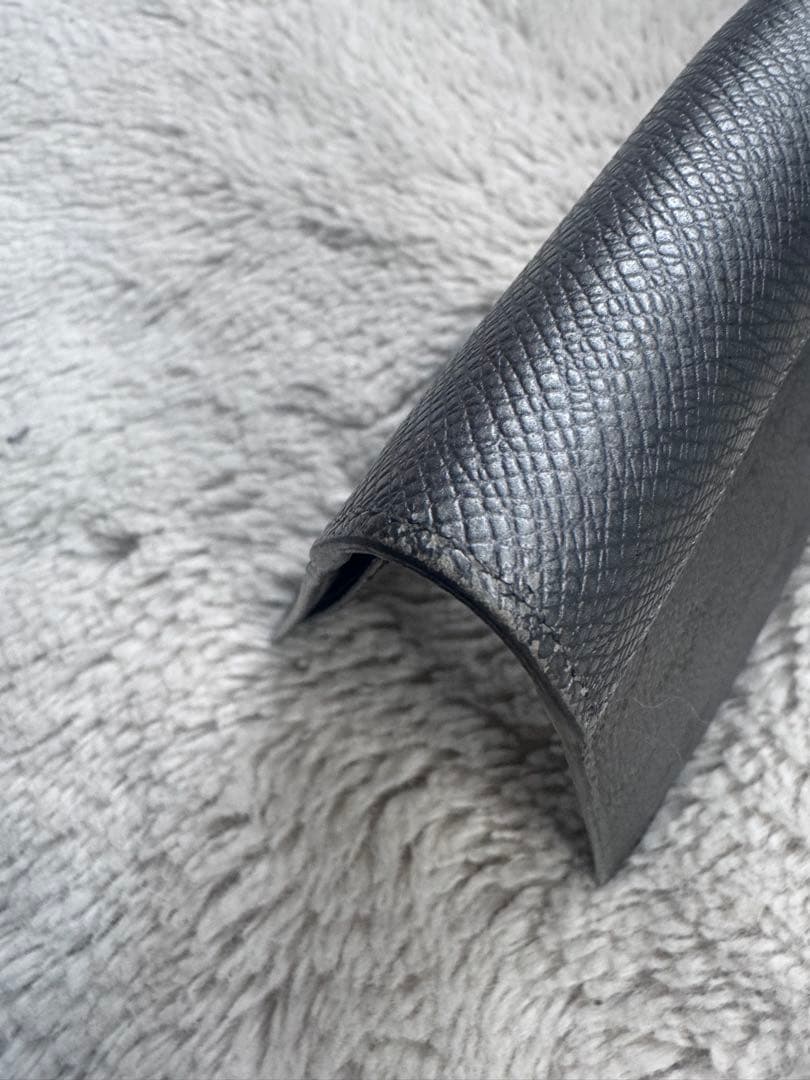 Louis Vuitton 二つ折り財布 グレー系