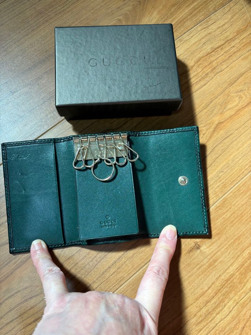 ほぼ未使用！グッチ　キーケース