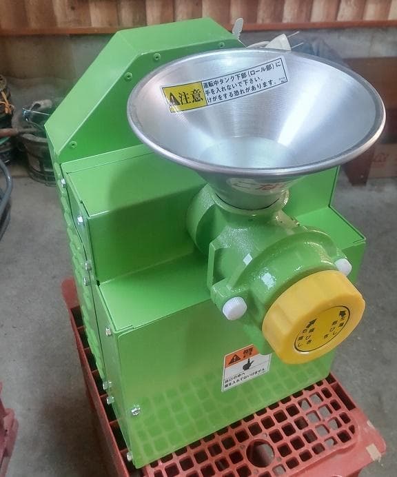 ソーラー精工 こなひきさん 小型健康製粉機 KJ-0 ★ 平成23年 2011年