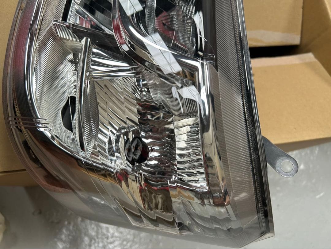 ハイゼット左ヘッドライト