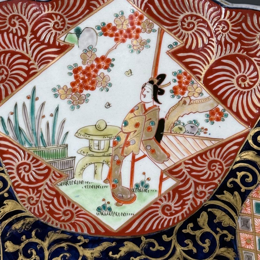 幕末〜明治期　赤絵　花籠文菊花形大皿　獅子牡丹　人物画　上手物　直径40.7cm