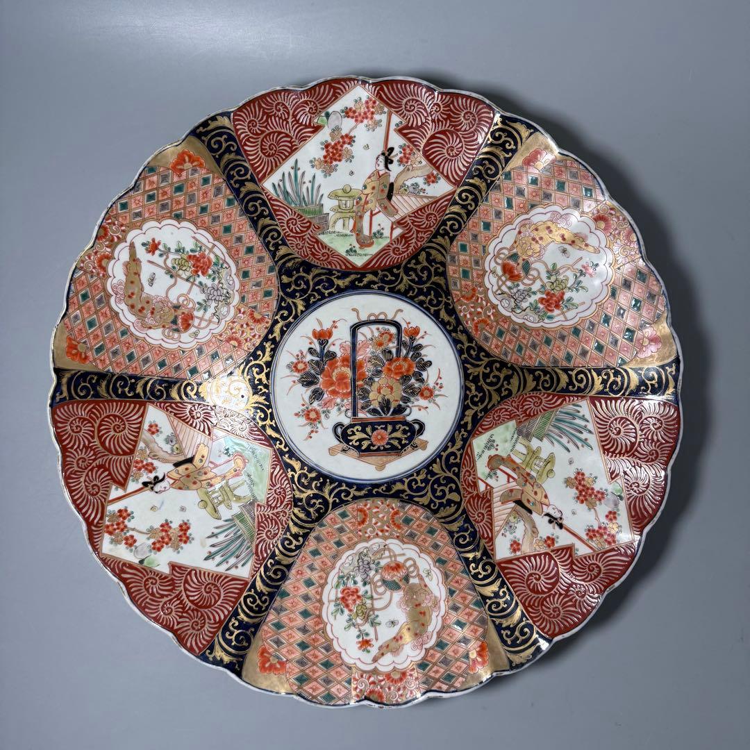 幕末〜明治期　赤絵　花籠文菊花形大皿　獅子牡丹　人物画　上手物　直径40.7cm