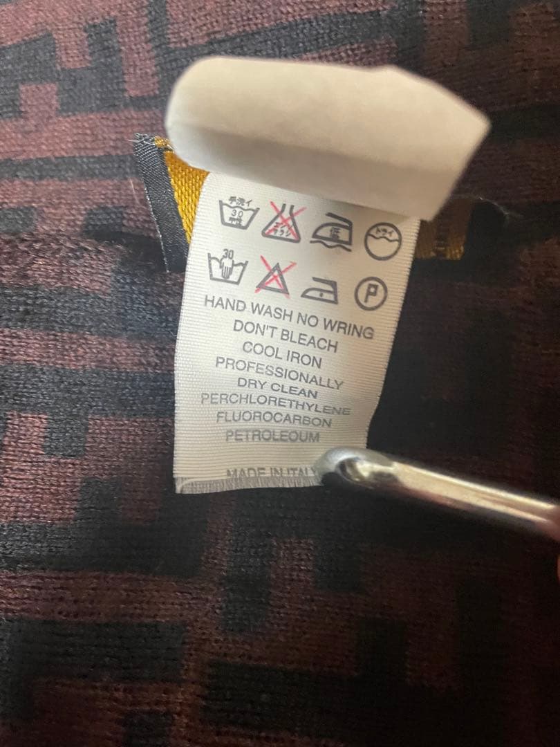 FENDI マフラー ブラックxブラウン ズッカ柄 イタリア製 50