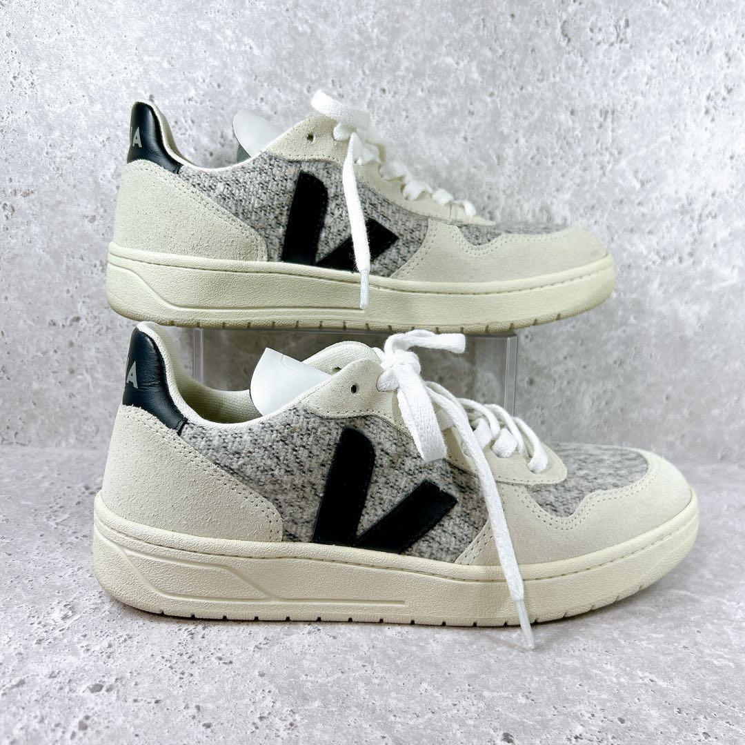 【未使用級】VEJA ヴェジャ スニーカー ホワイト/グレー系 レザー ロゴ