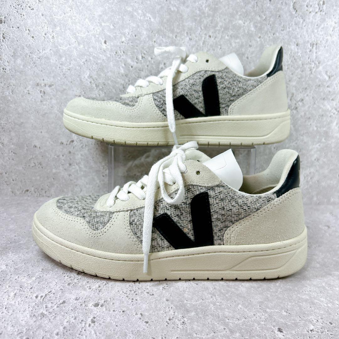 【未使用級】VEJA ヴェジャ スニーカー ホワイト/グレー系 レザー ロゴ