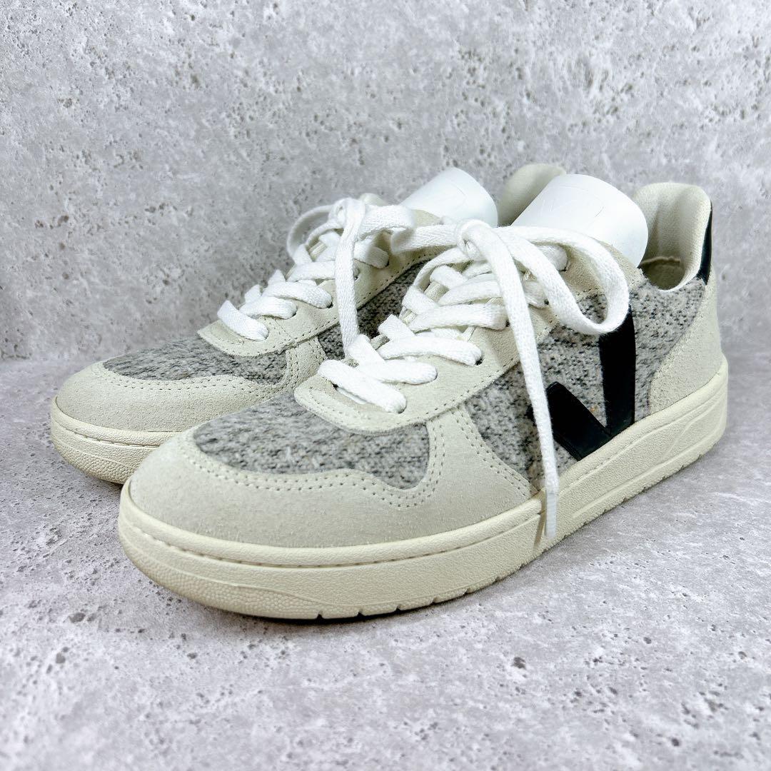 【未使用級】VEJA ヴェジャ スニーカー ホワイト/グレー系 レザー ロゴ