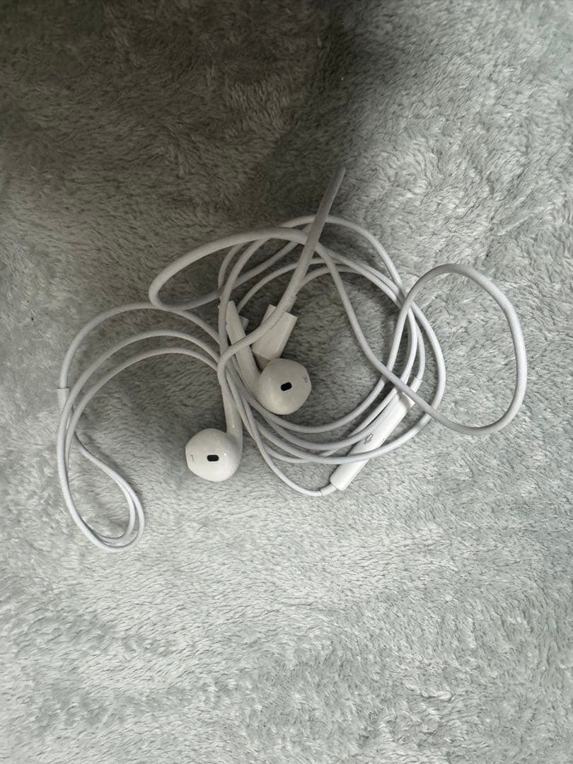 iPhone12pro カナダ版 純正バッテリー96% 消音