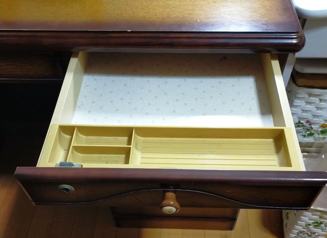 ✿イトーキ木製学習机　〜３月下旬まで