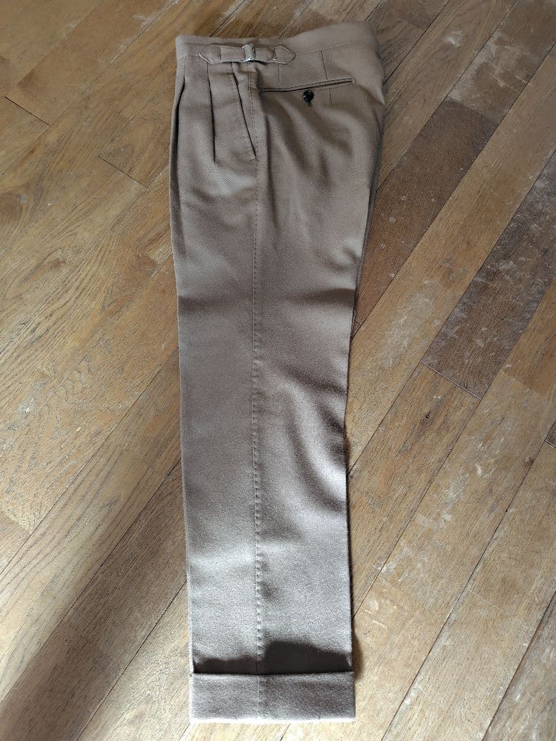 Zerbino ベージュフランネル ダブルブレストスーツ