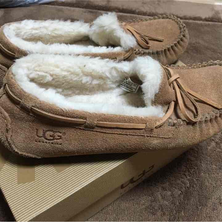 UGG モカシン