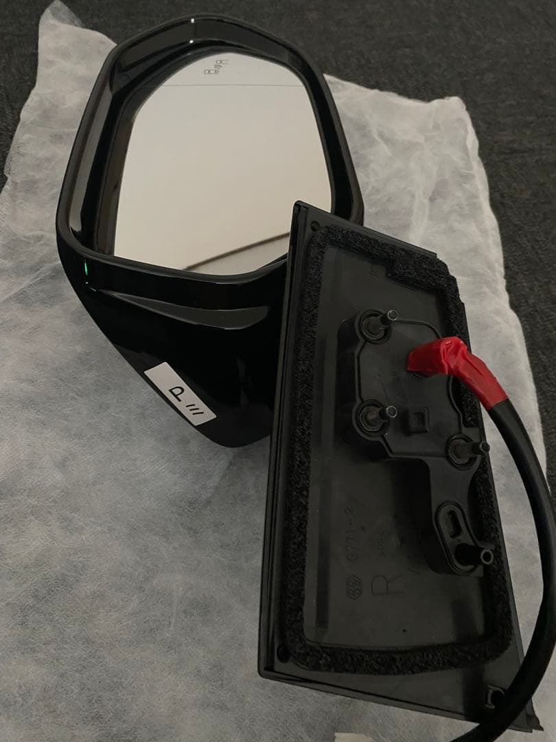 プリウス　zvw52 サイドミラー　運転席側 新品