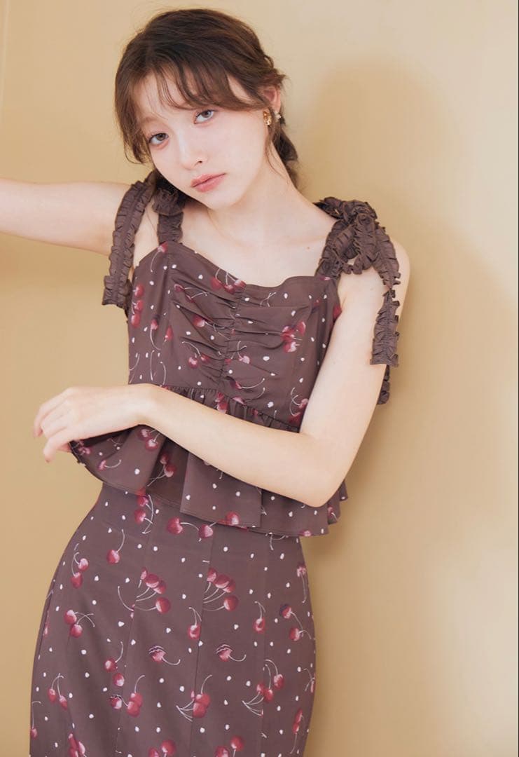 LILLIAN CARAT チェリープリントキャミソール&スカート ブラウン