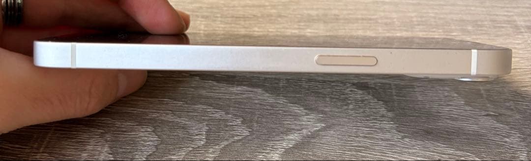 iPhone 13 256GB スターライト