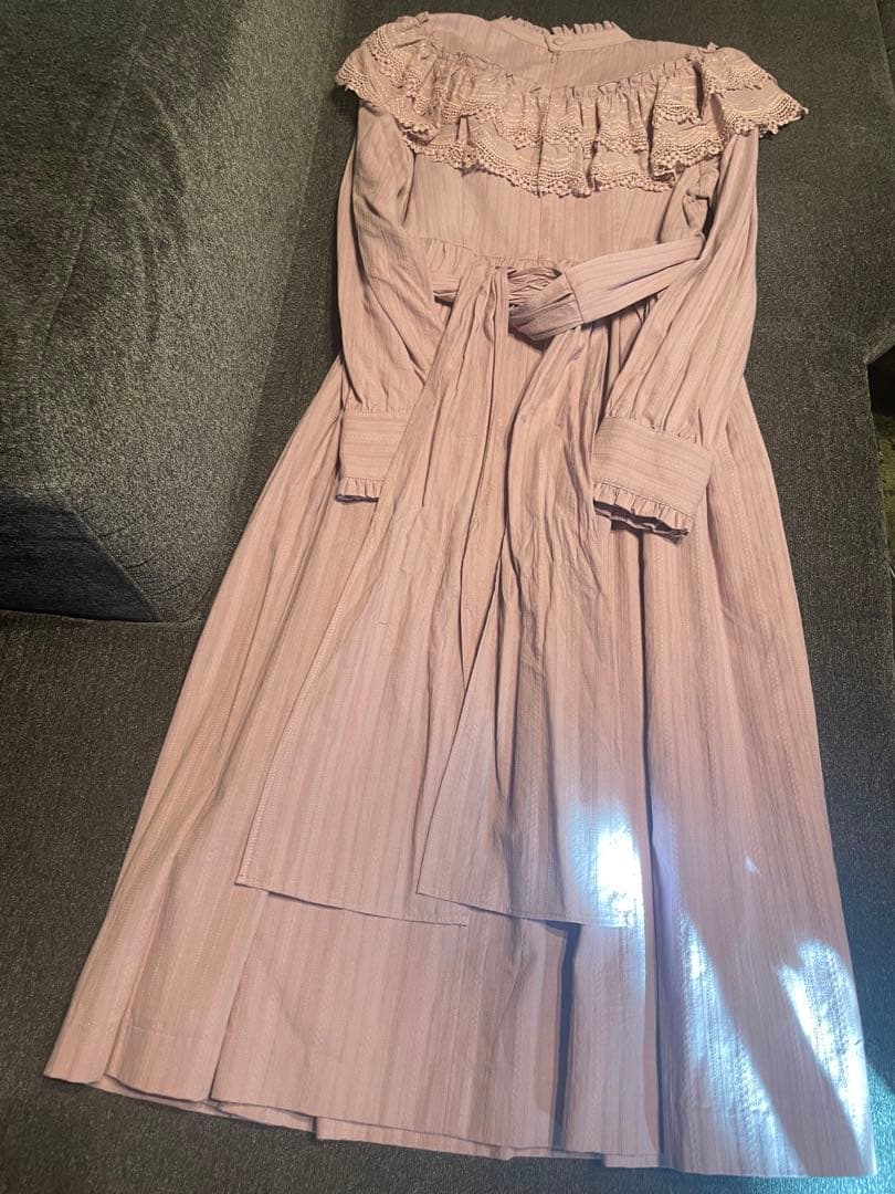 k*様 シェグリット 薄いピンク フリル ワンピース