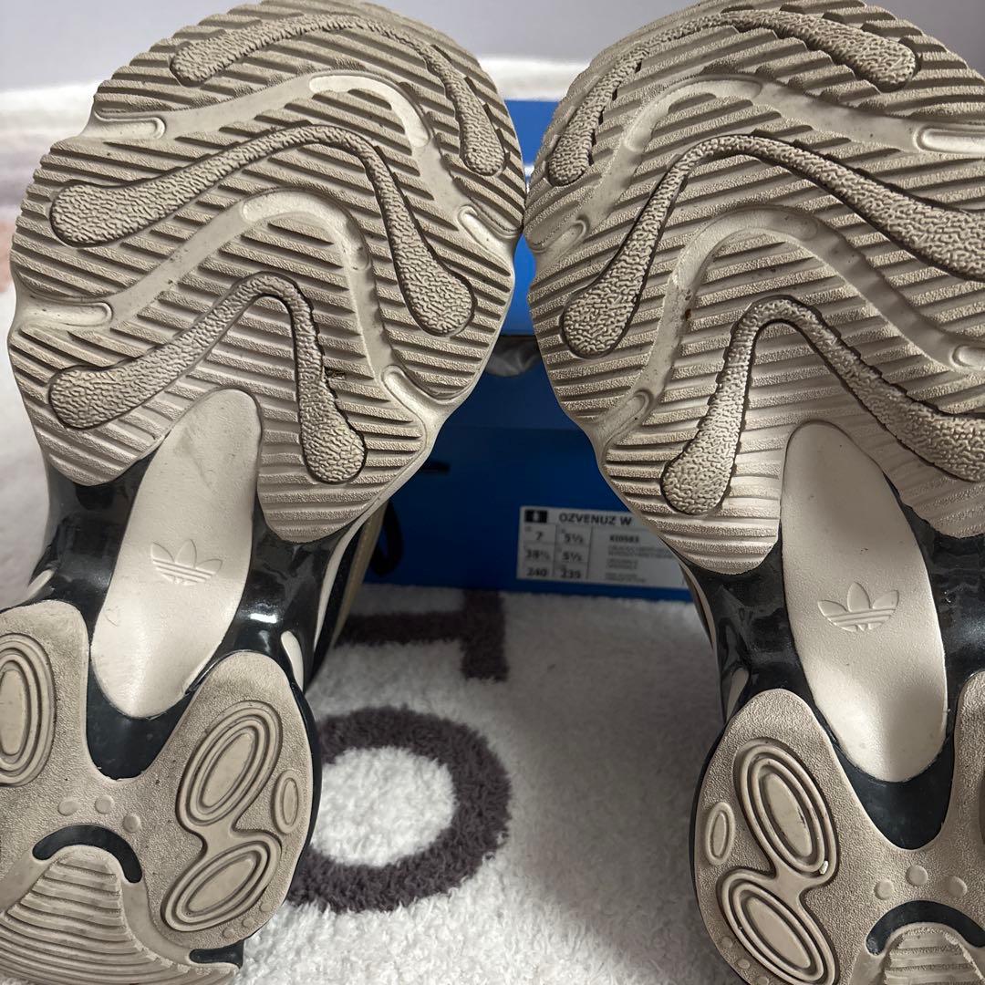 adidas オズヴィーナス OZVENUZ W ブラック/シルバー 24
