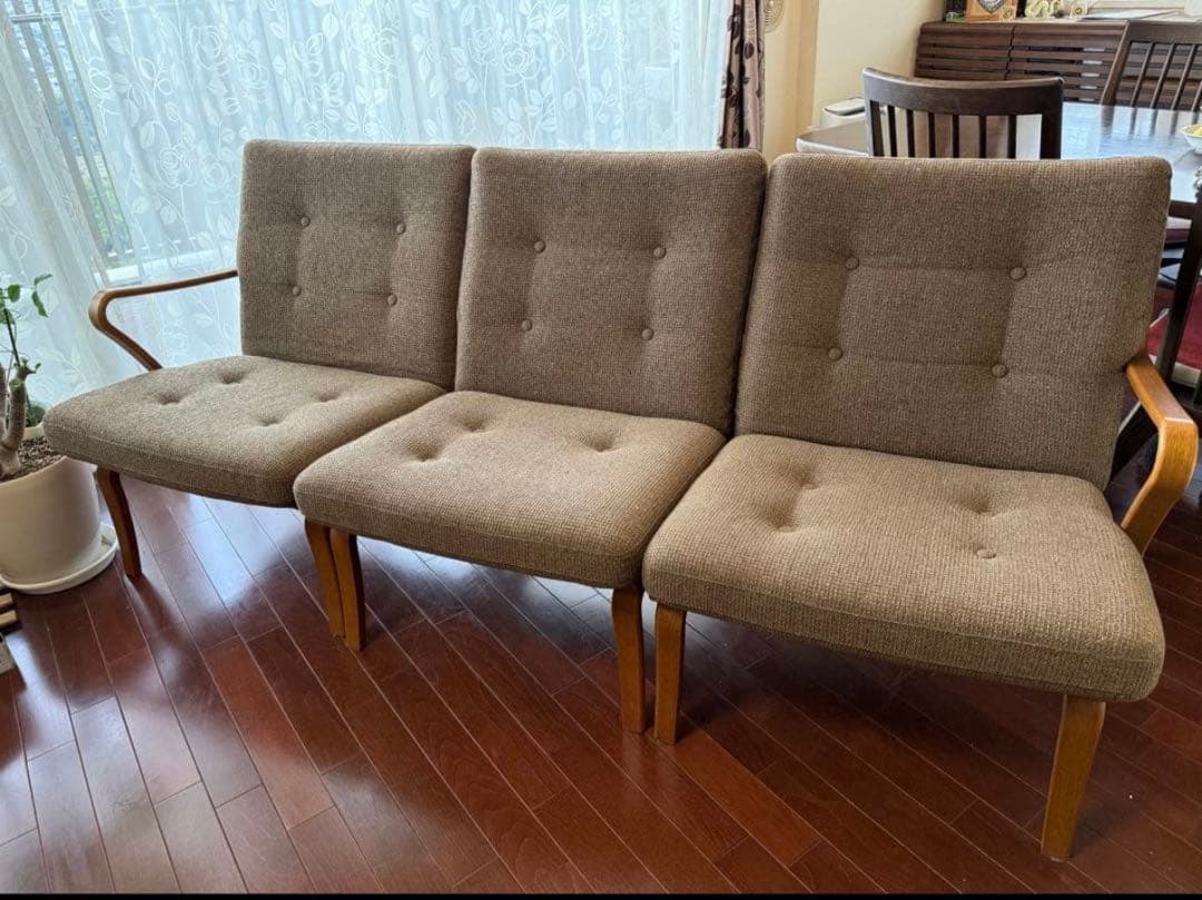 Kaera 　冨士ファニチアソファー　3/3