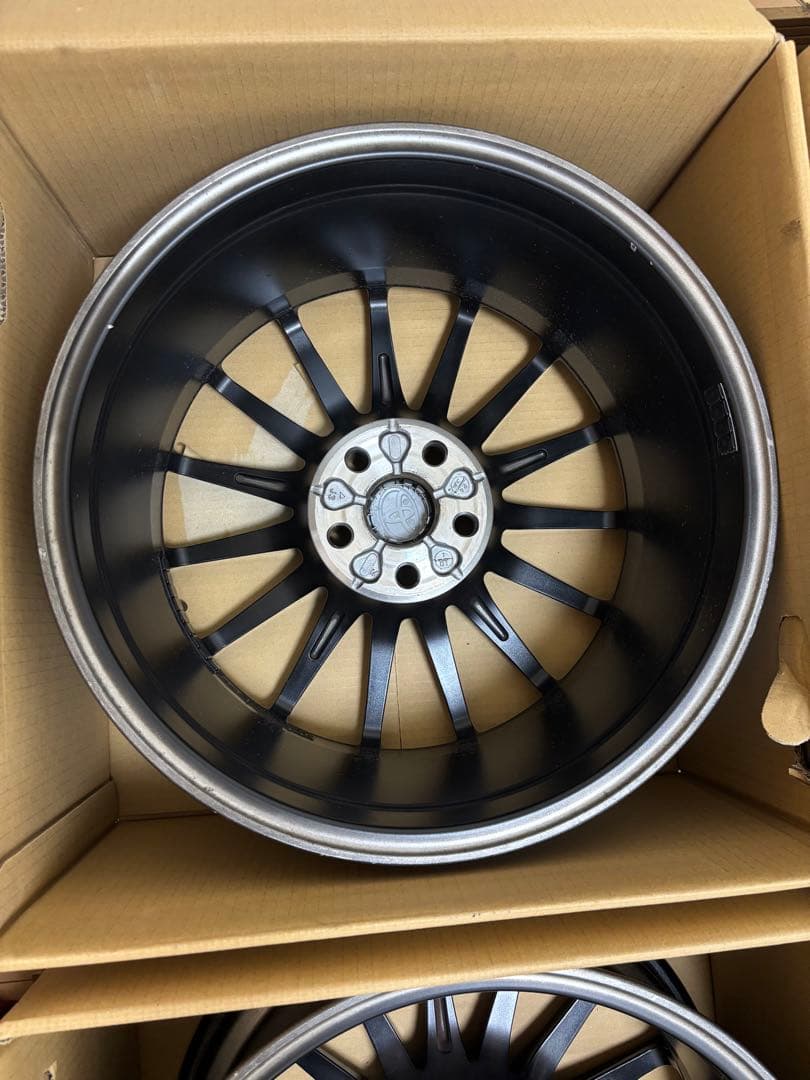 美品 トヨタ GR ヤリス 純正 ホイール18インチ4本セット ENKEI