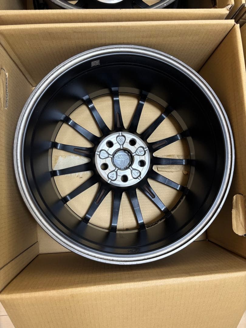 美品 トヨタ GR ヤリス 純正 ホイール18インチ4本セット ENKEI