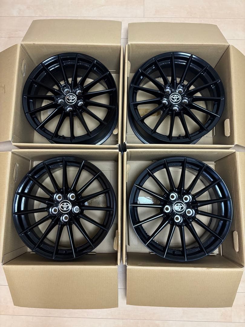 美品 トヨタ GR ヤリス 純正 ホイール18インチ4本セット ENKEI