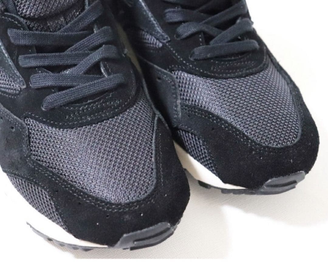 《マーガレットハウエル×ミズノ》未使用 トレーニングシューズ 24.5〜25cm