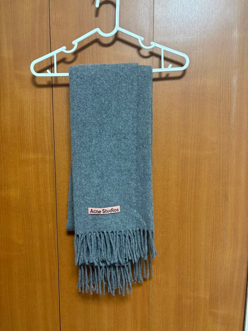 Acne Studios フリンジウールスカーフ オーバーサイズ グレーメランジ