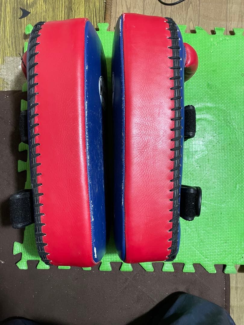 最終価格windy本革キックミットL、マーシャルワールド本革パンチングミット